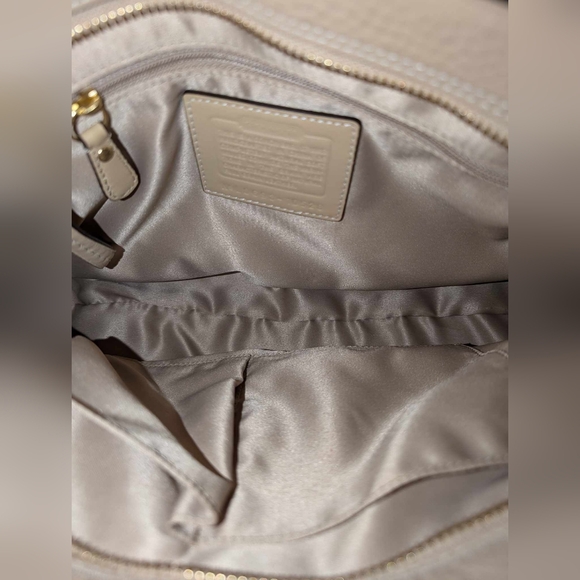 Coach Hampton Bag - Picture 3 of 12